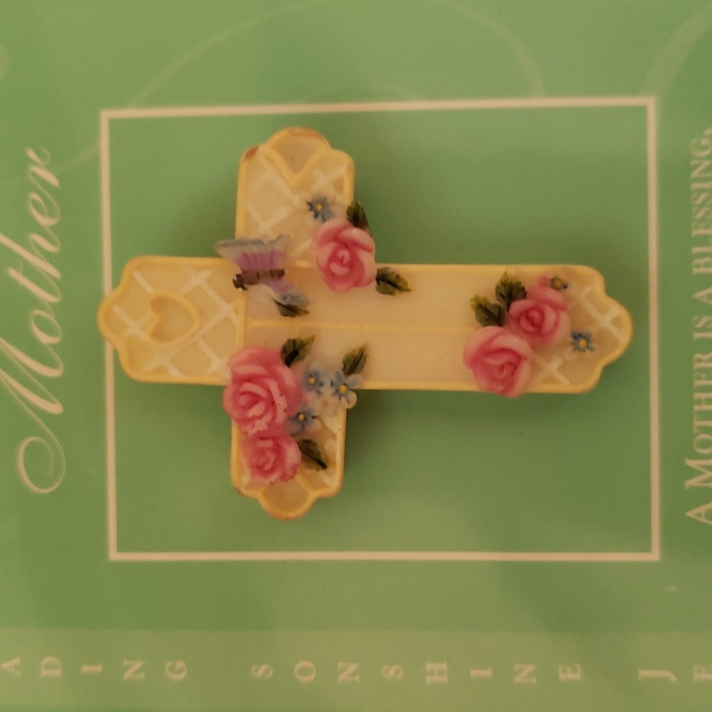 NEW Cross Pin - Picture 2 of 6